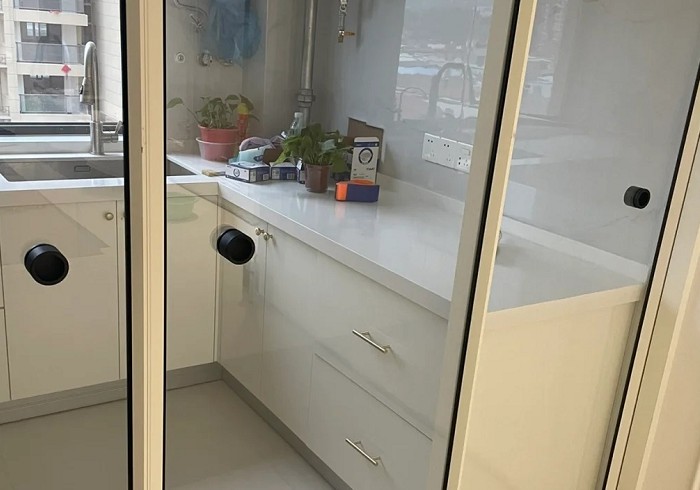 JS鋁框台北鋁框拉門多功能設計，適用於居家與商業空間